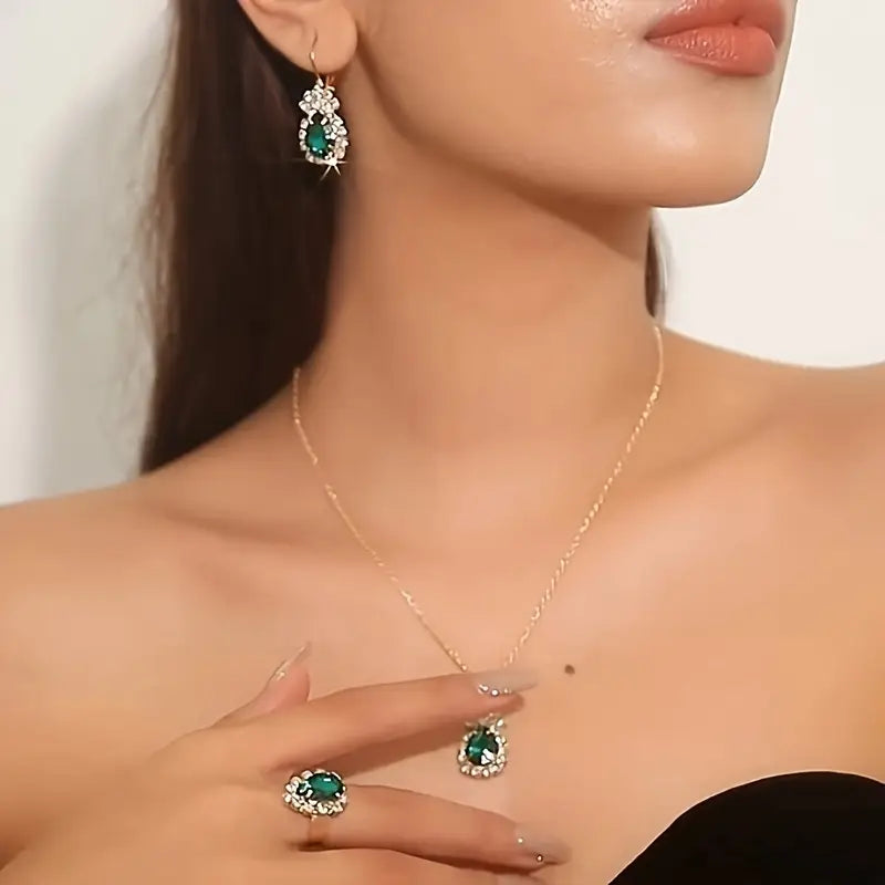 Marceline Jadehart Jewelry Set | Gold