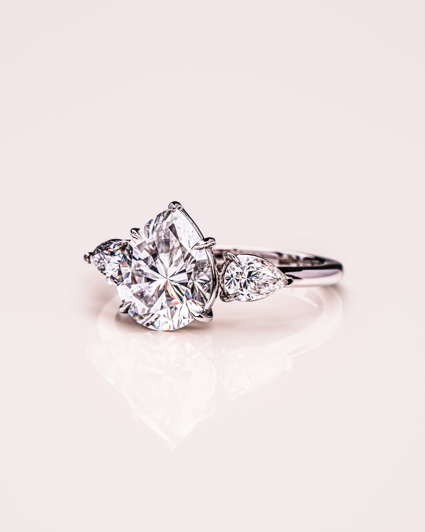Nicola - Pear | Silver