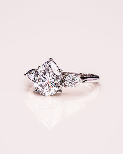 Nicola - Pear | Silver